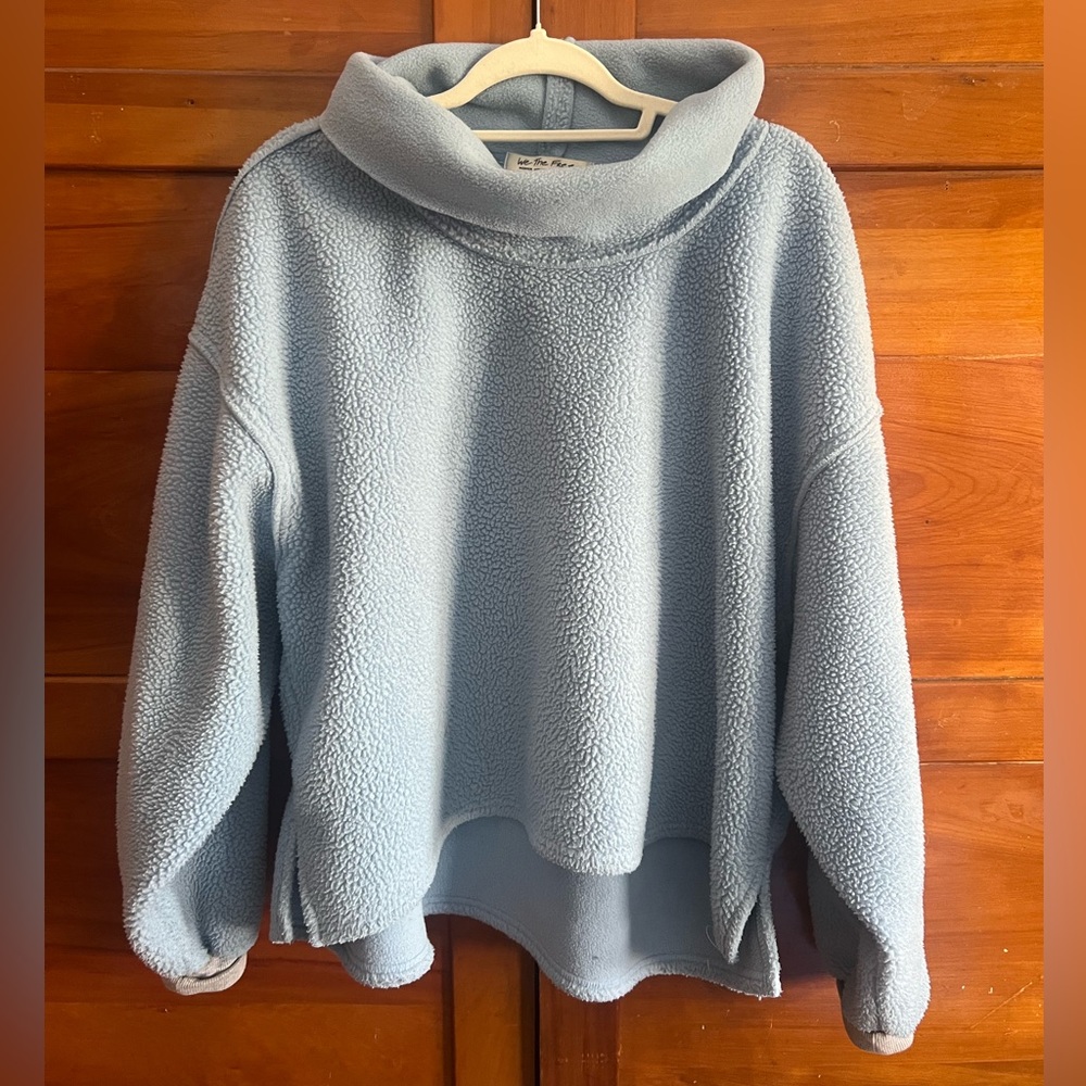 Free People Sherpa turtleneck fleece size medium
